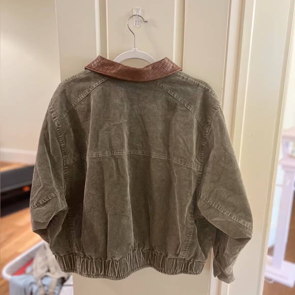 Women’s Olive Corduroy Jacket - Picture 2 of 3